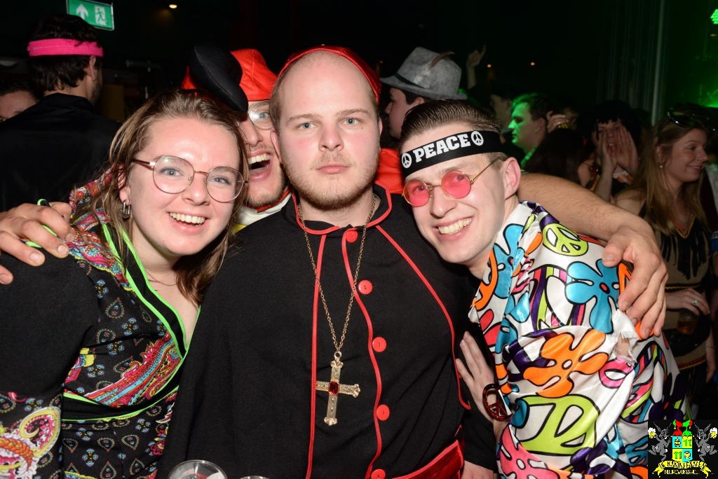 ../Images/Carnavals vrijdagavond in VdG 250.jpg